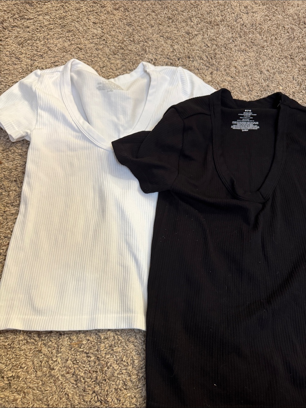 No Boundaries Women’s Ribbed V-Neck Tees - White & Black